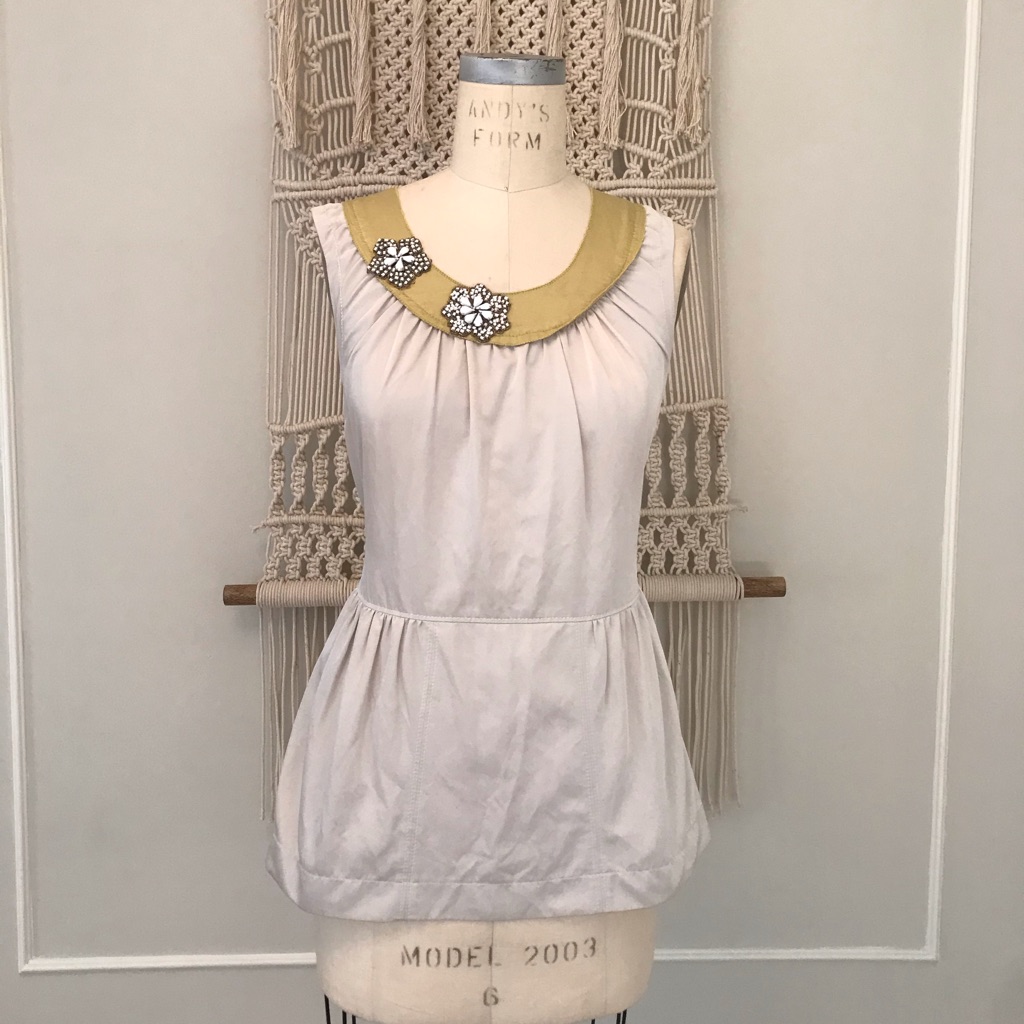 Sale!! Beautiful Vera Wang Top
